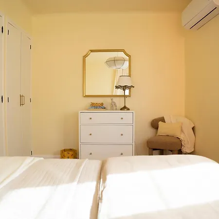 Charming Luxury Near Beaches & Montpellier - La Petite Perolienne