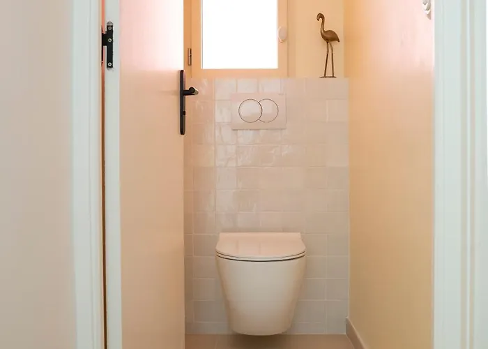 Дом отдыха Charming Luxury Near Beaches & Montpellier - La Petite Perolienne *