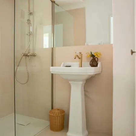 Charming Luxury Near Beaches & Montpellier - La Petite Perolienne 度假居 Pérols